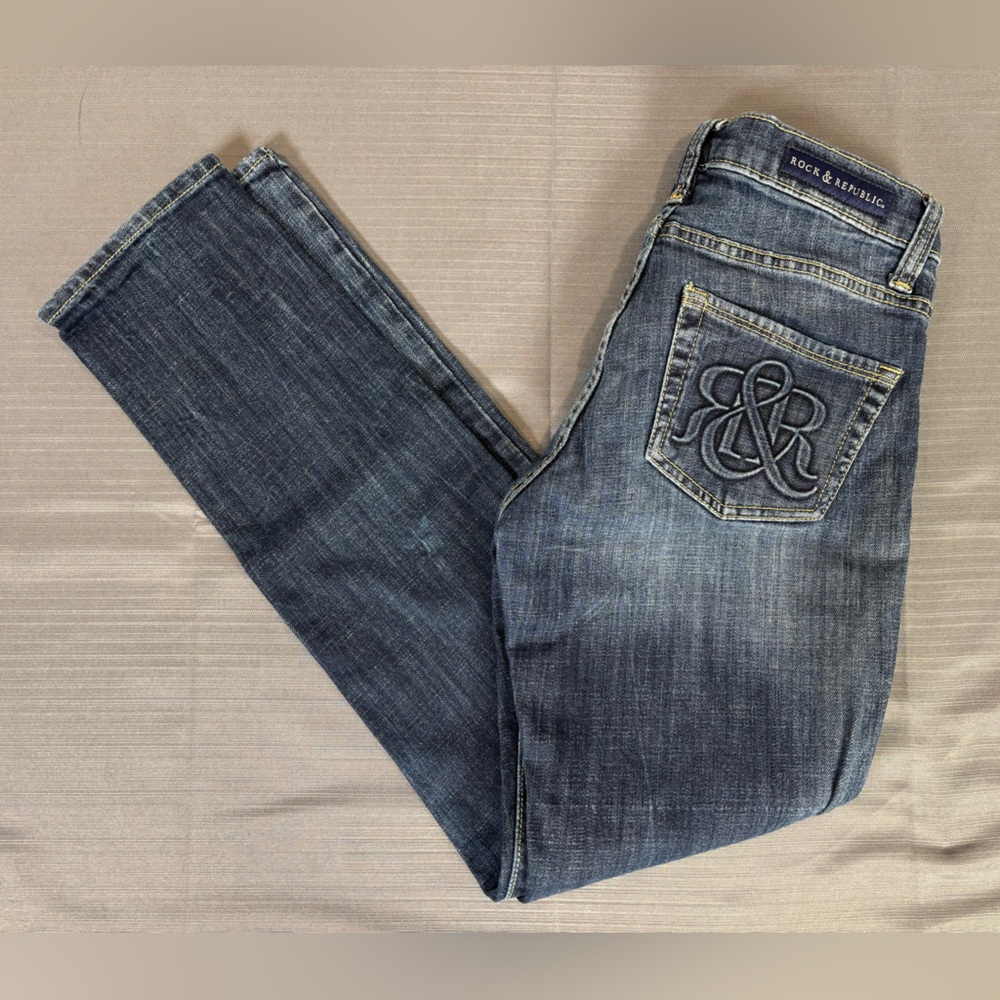 Rock & Republic Jeans Size 4 (27) Medium Wash Embroidered RR Straight Leg